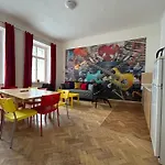 Party House - Ve Smeckach 18, Center!! דירה פראג