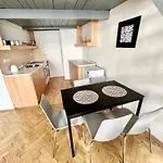 Apartment Party House - Ve Smeckach 18, Center!! Prague