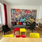 Party House - Ve Smeckach 18, Center!! * Prague