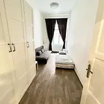 Apartment Party House - Ve Smeckach 18, Center!! *