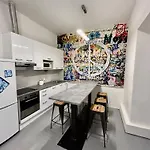Party House - Ve Smeckach 18, Center!! *