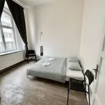 Party House - Ve Smeckach 18, Center!! * Prague
