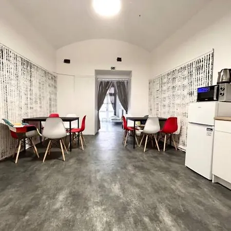 Party House - Ve Smeckach 18, Center!! Apartment *
