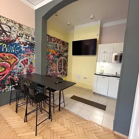 Party House - Ve Smeckach 18, Center!! * Prague