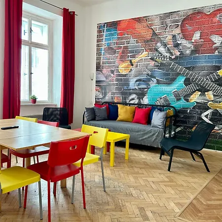 Apartment Party House - Ve Smeckach 18, Center!! Prague