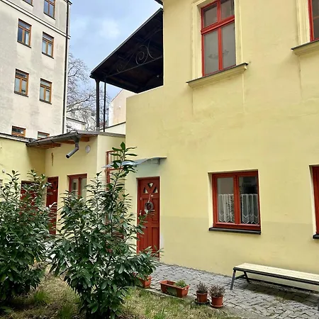 Party House - Ve Smeckach 18, Center!! Apartment