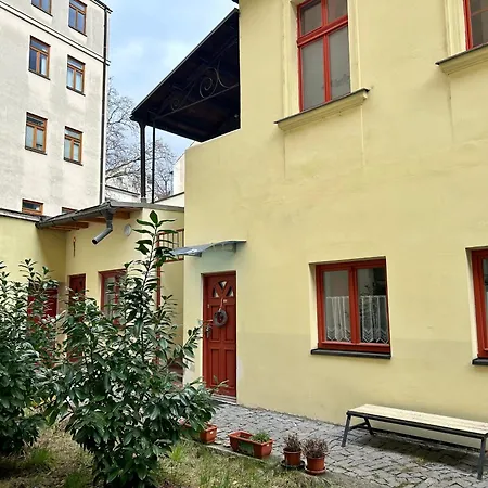 Party House - Ve Smeckach 18, Center!! Apartment Prague