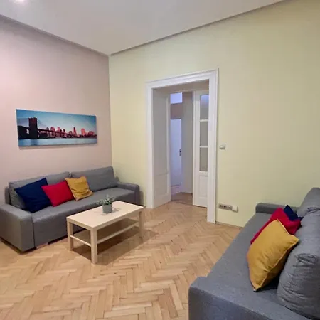 Apartment Party House - Ve Smeckach 18, Center!! Prague