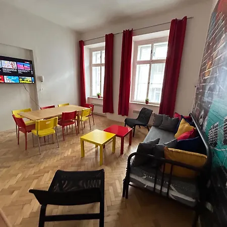 Party House - Ve Smeckach 18, Center!! Prague