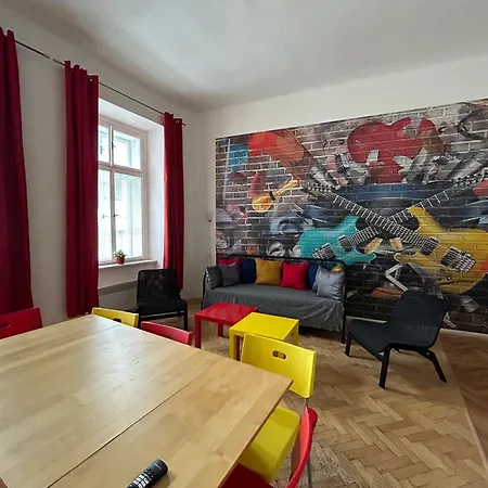 Party House - Ve Smeckach 18, Center!! *