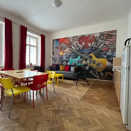 Party House - Ve Smeckach 18, Center!! Apartment Prague