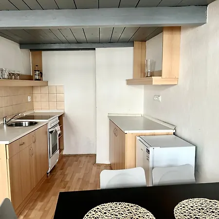 Party House - Ve Smeckach 18, Center!! Appartement Praag